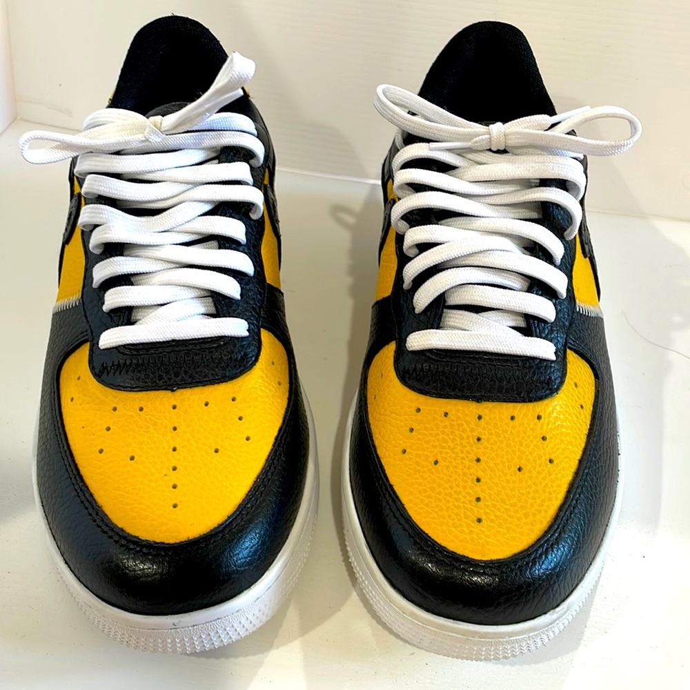 John Geiger GF-01 “Black/Yellow” Size: 10M